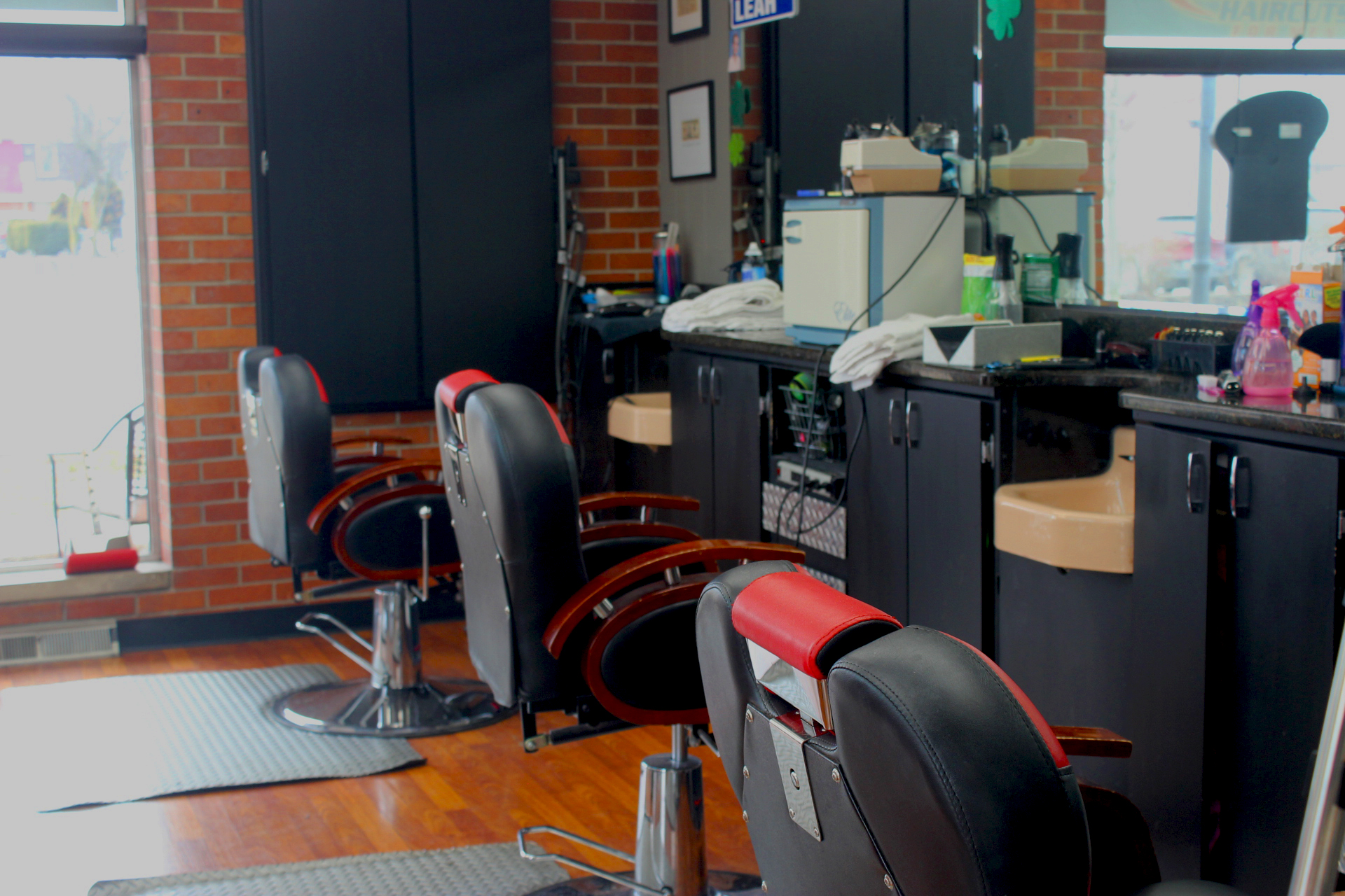 Scores Haircuts for Men Northhville